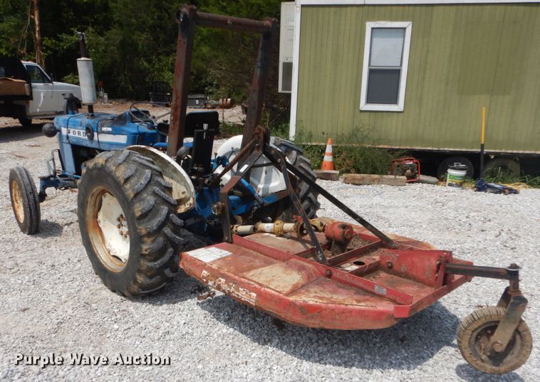 image for item JI9461 1974 Ford 2000  tractor