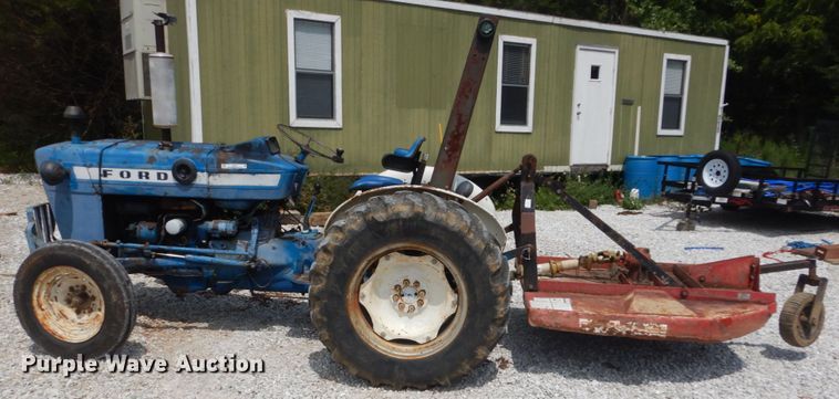 image for item JI9461 1974 Ford 2000  tractor