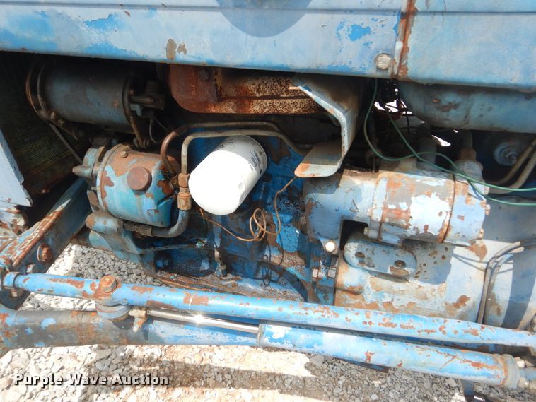 image for item JI9461 1974 Ford 2000  tractor