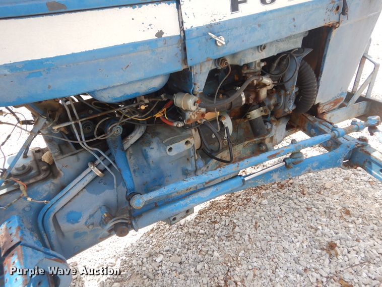 image for item JI9461 1974 Ford 2000  tractor