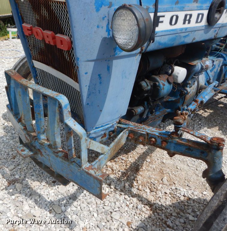 image for item JI9461 1974 Ford 2000  tractor