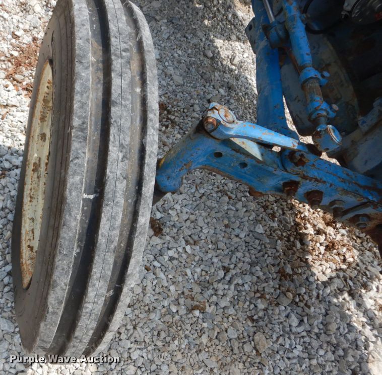 image for item JI9461 1974 Ford 2000  tractor