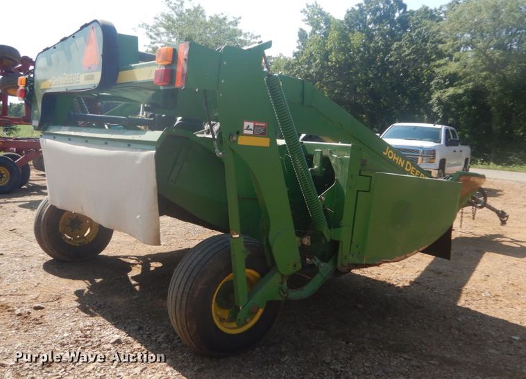 image for item JI9482 2005 John Deere 735  windrower