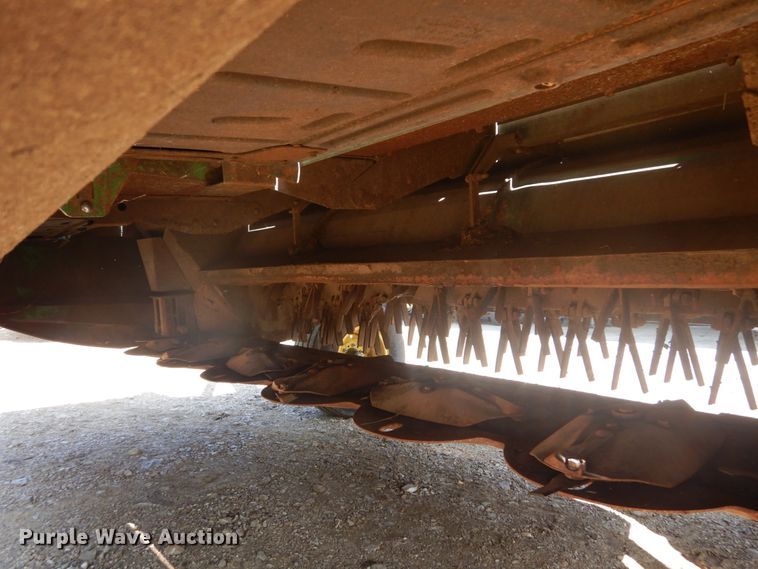 image for item JI9482 2005 John Deere 735  windrower