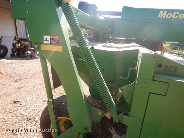 image for item JI9482 2005 John Deere 735  windrower