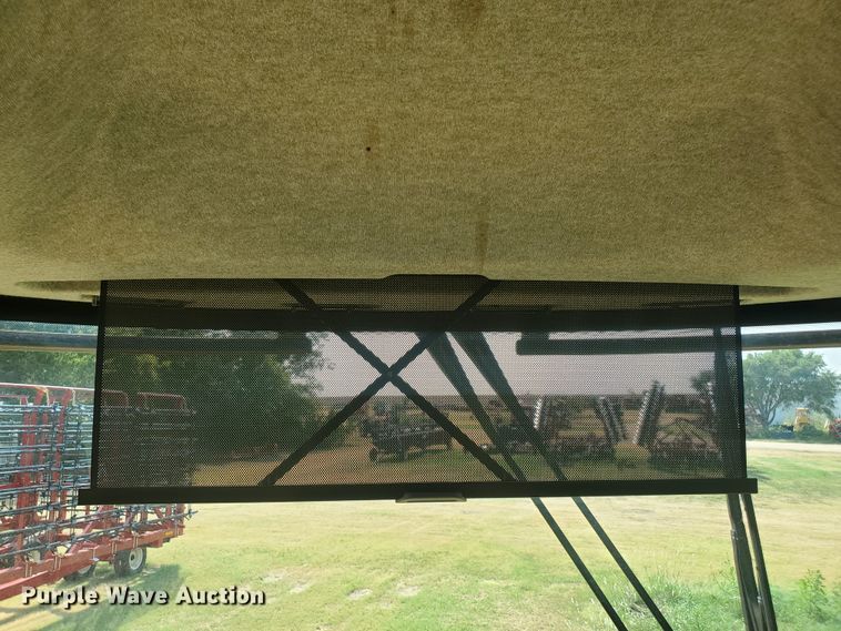 image for item JM9525 2006 New Holland CR960  combine