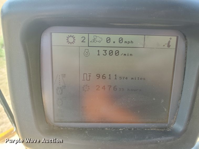 image for item JM9525 2006 New Holland CR960  combine