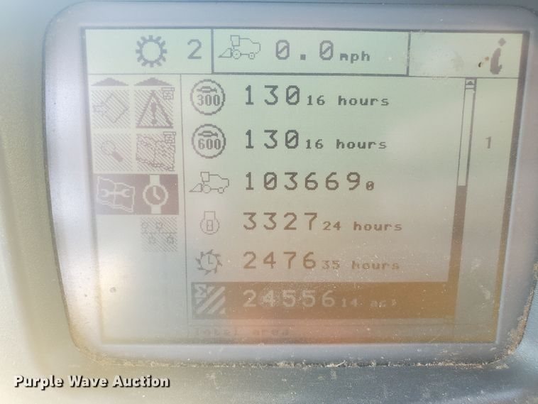 image for item JM9525 2006 New Holland CR960  combine