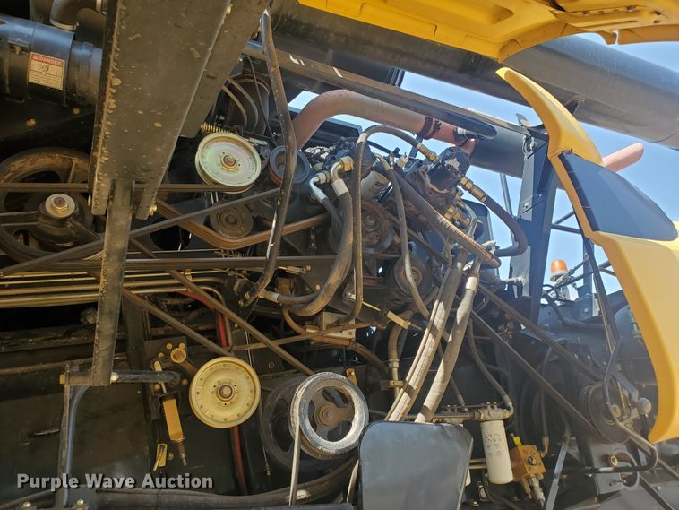 image for item JM9525 2006 New Holland CR960  combine