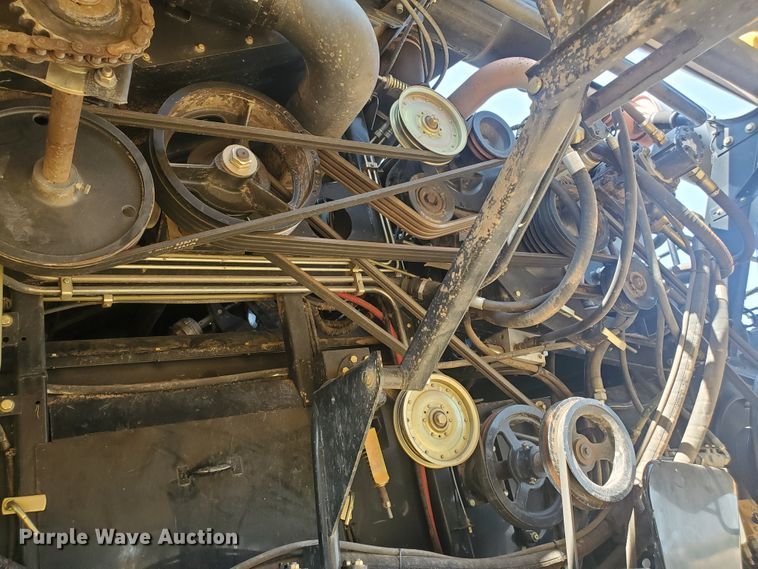 image for item JM9525 2006 New Holland CR960  combine