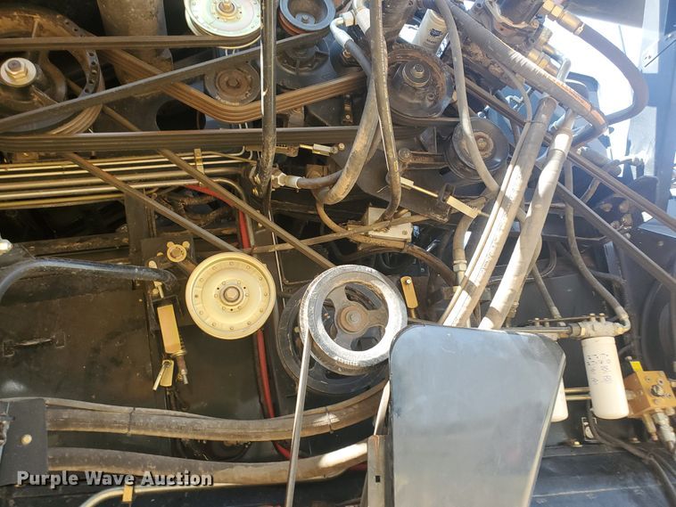 image for item JM9525 2006 New Holland CR960  combine