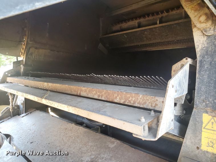 image for item JM9525 2006 New Holland CR960  combine