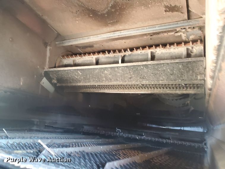 image for item JM9525 2006 New Holland CR960  combine