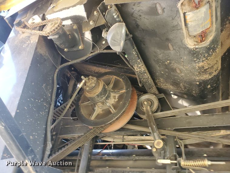 image for item JM9525 2006 New Holland CR960  combine