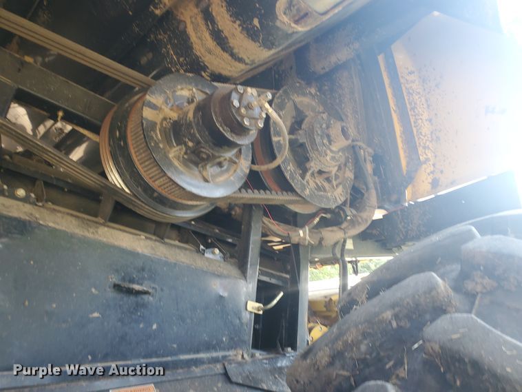 image for item JM9525 2006 New Holland CR960  combine