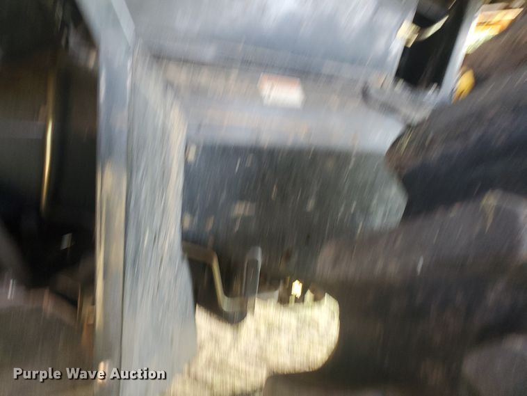 image for item JM9525 2006 New Holland CR960  combine