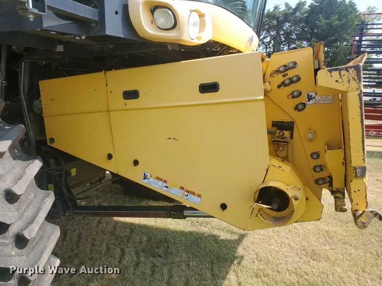 image for item JM9525 2006 New Holland CR960  combine