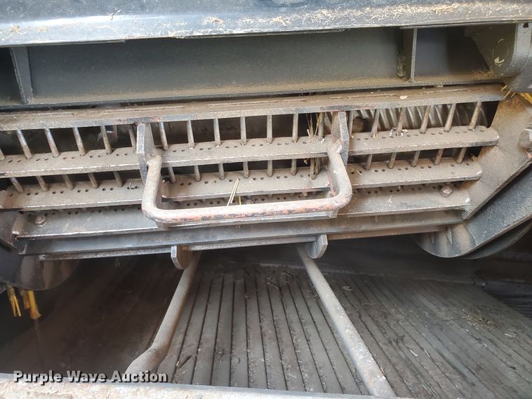 image for item JM9525 2006 New Holland CR960  combine