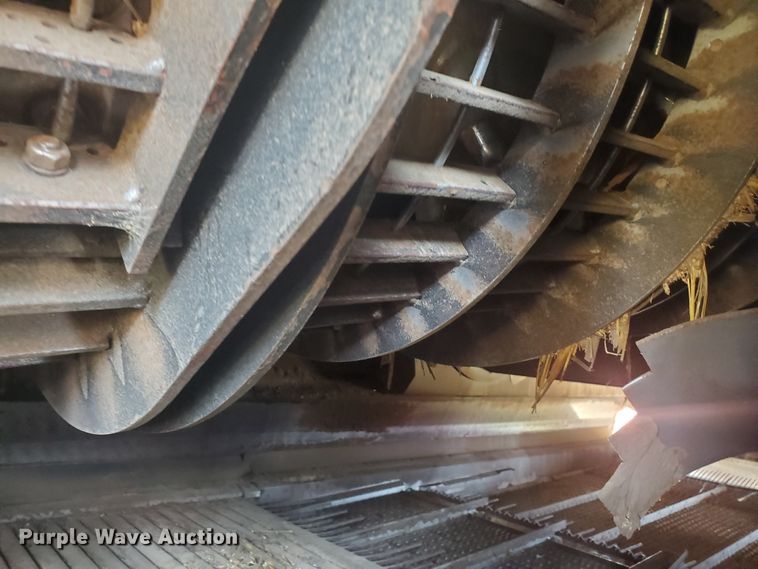 image for item JM9525 2006 New Holland CR960  combine