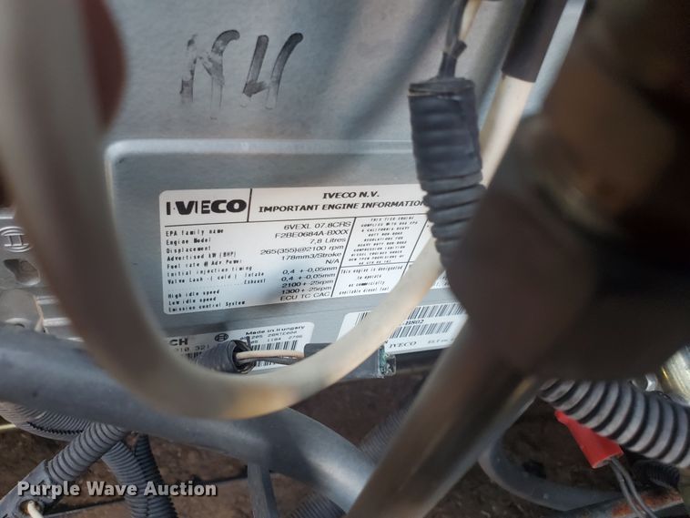 image for item JM9525 2006 New Holland CR960  combine