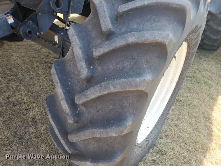 image for item JM9525 2006 New Holland CR960  combine