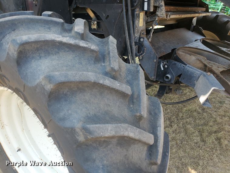 image for item JM9525 2006 New Holland CR960  combine