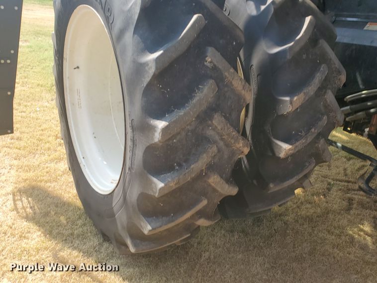 image for item JM9525 2006 New Holland CR960  combine