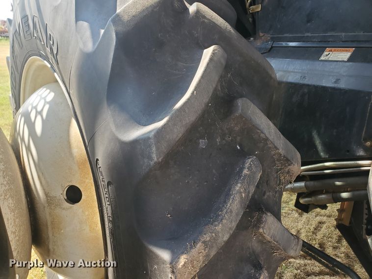 image for item JM9525 2006 New Holland CR960  combine