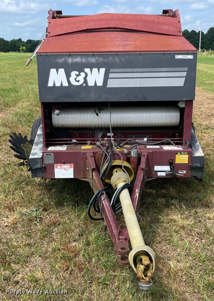 image for item KK9483 M&W 4590  round baler