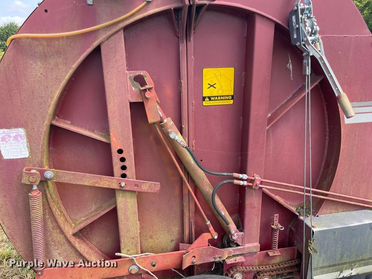 image for item KK9483 M&W 4590  round baler