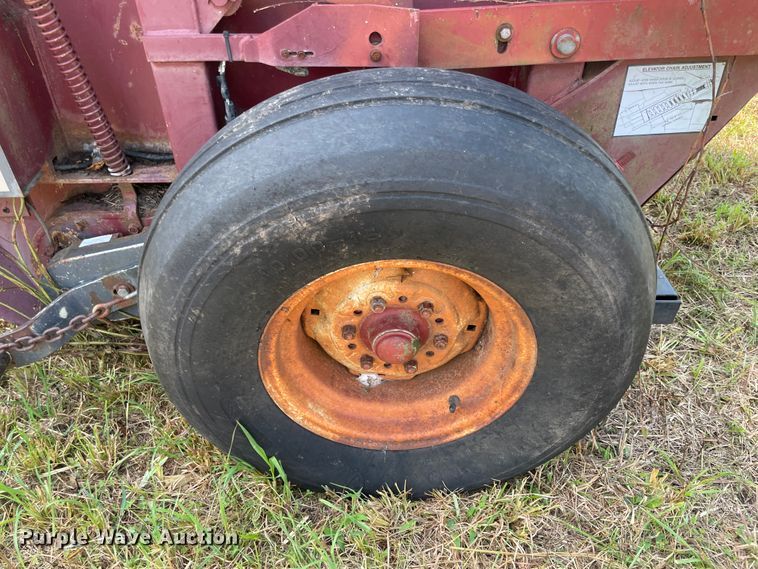 image for item KK9483 M&W 4590  round baler