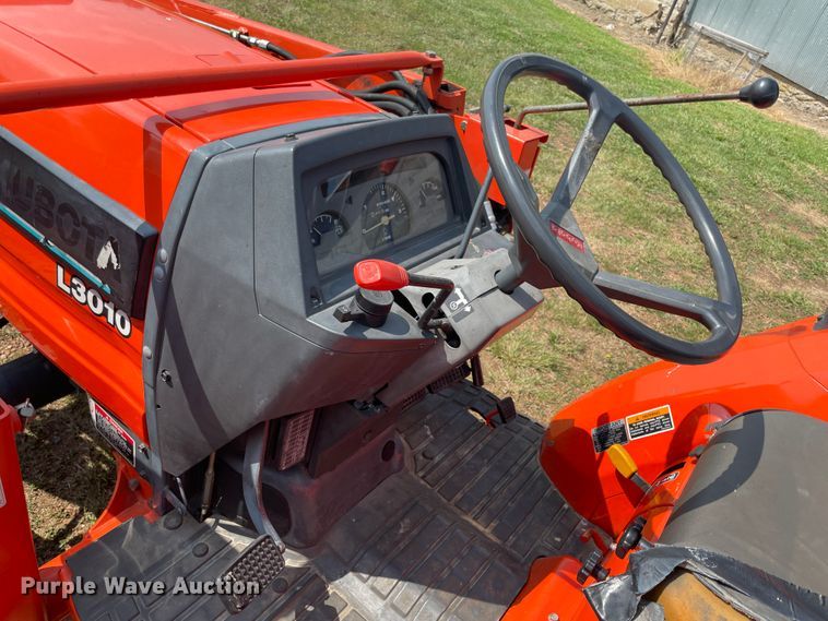 image for item KK9485 Kubota L3010GST  MFWD tractor