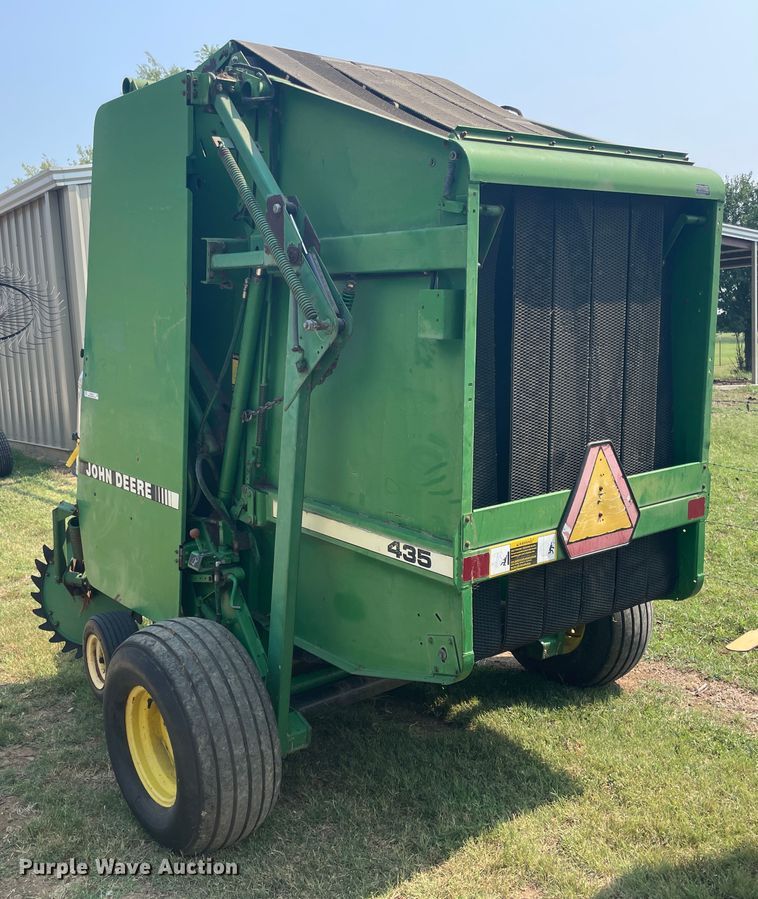image for item KK9522 1991 John Deere 435  round baler