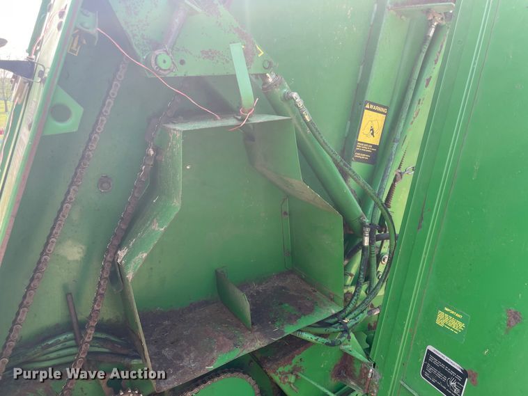 image for item KK9522 1991 John Deere 435  round baler