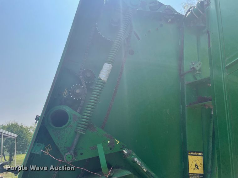 image for item KK9522 1991 John Deere 435  round baler