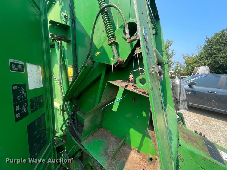 image for item KK9522 1991 John Deere 435  round baler