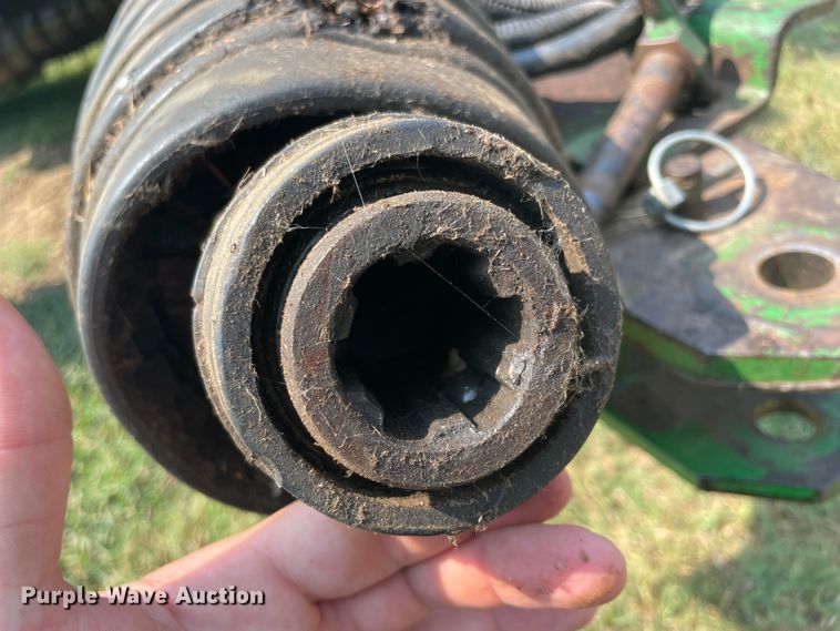 image for item KK9522 1991 John Deere 435  round baler