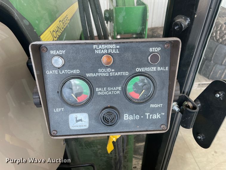 image for item KK9522 1991 John Deere 435  round baler