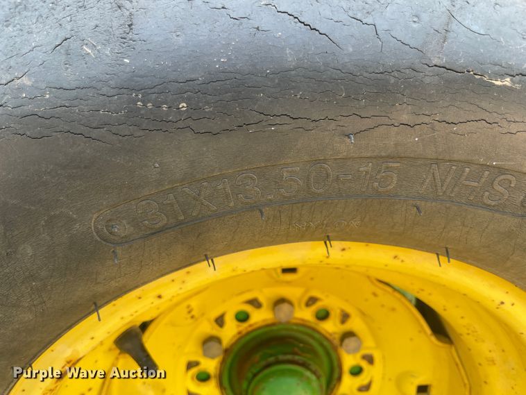 image for item KK9522 1991 John Deere 435  round baler