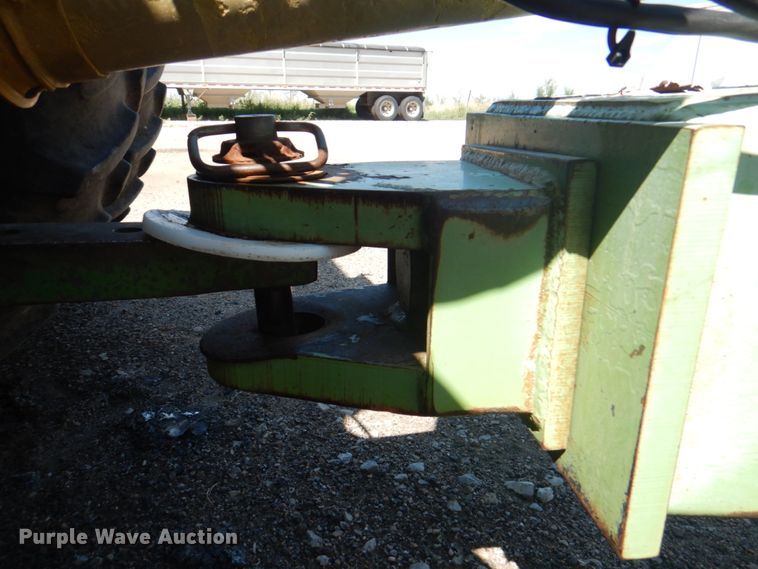 image for item KW9801 1997 Parker 710  grain cart