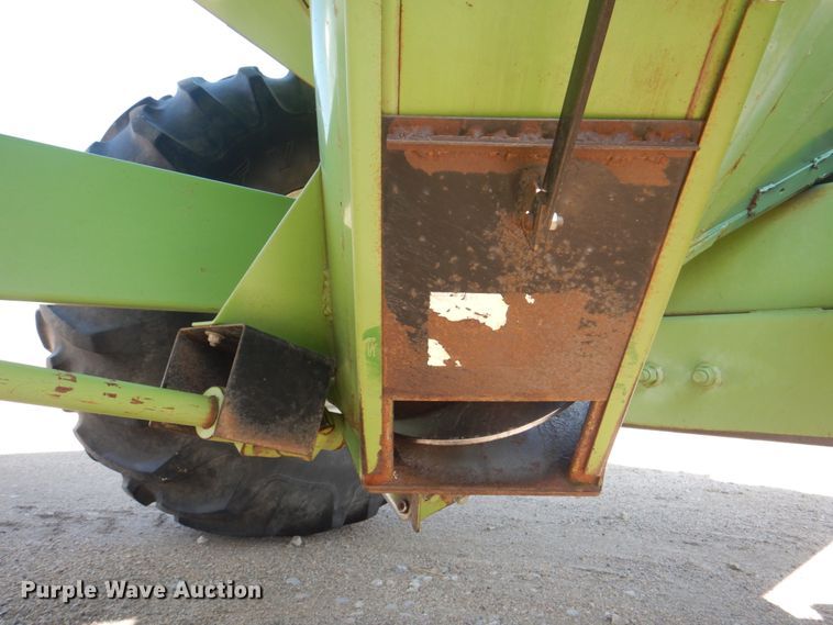 image for item KW9801 1997 Parker 710  grain cart