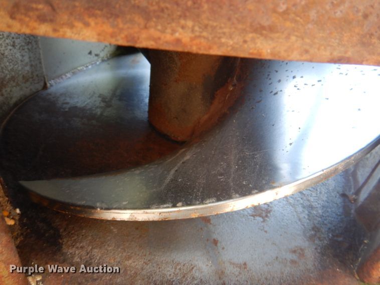 image for item KW9801 1997 Parker 710  grain cart