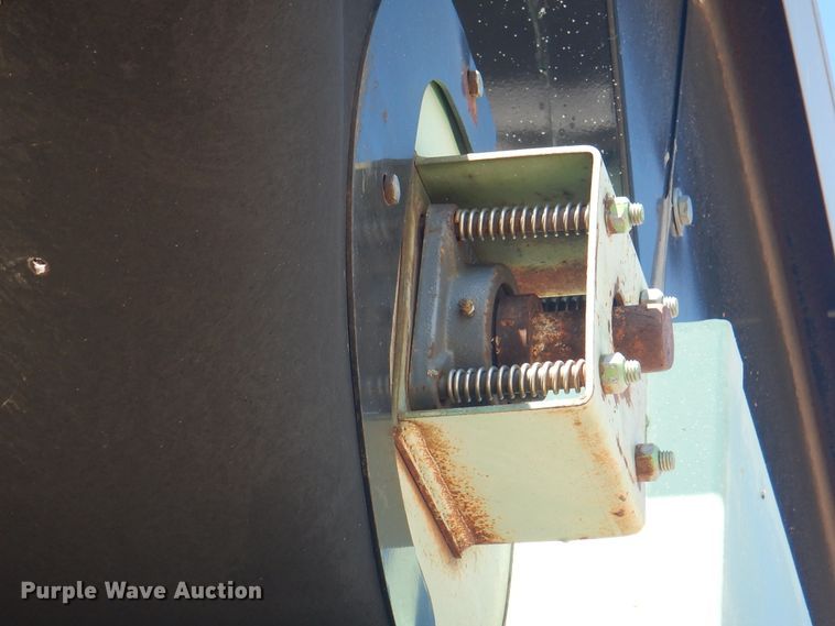 image for item KW9801 1997 Parker 710  grain cart