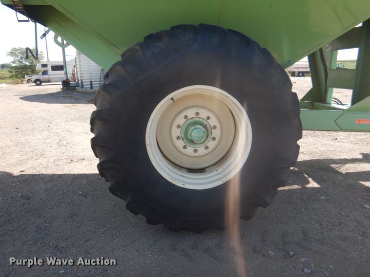 image for item KW9801 1997 Parker 710  grain cart