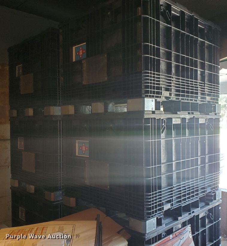 image for item KY9173 (10) Buckhorn CenterFlow bulk seed boxes