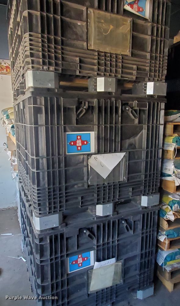 image for item KY9173 (10) Buckhorn CenterFlow bulk seed boxes