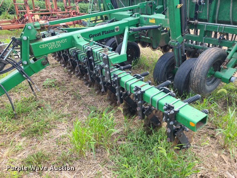 image for item L1269 Great Plains Solid Stand 15  grain drill