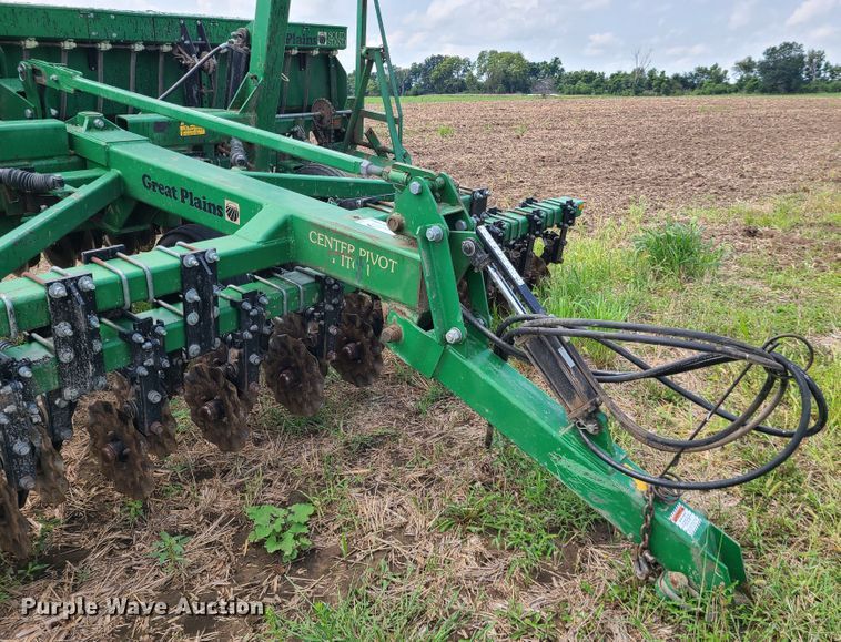 image for item L1269 Great Plains Solid Stand 15  grain drill