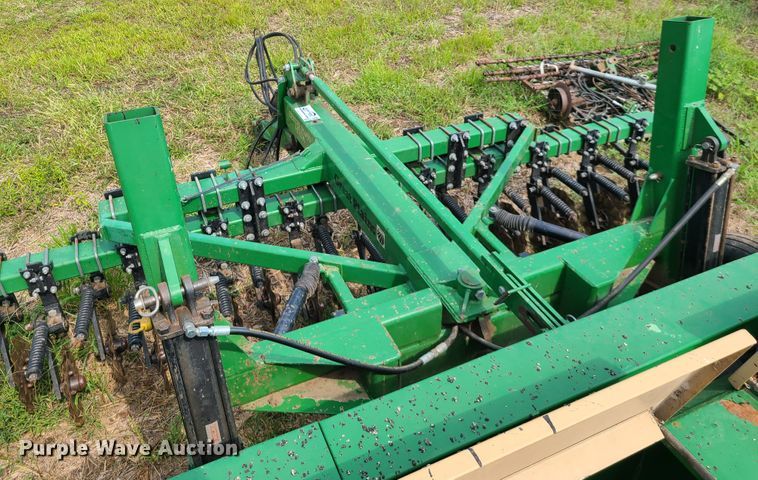 image for item L1269 Great Plains Solid Stand 15  grain drill