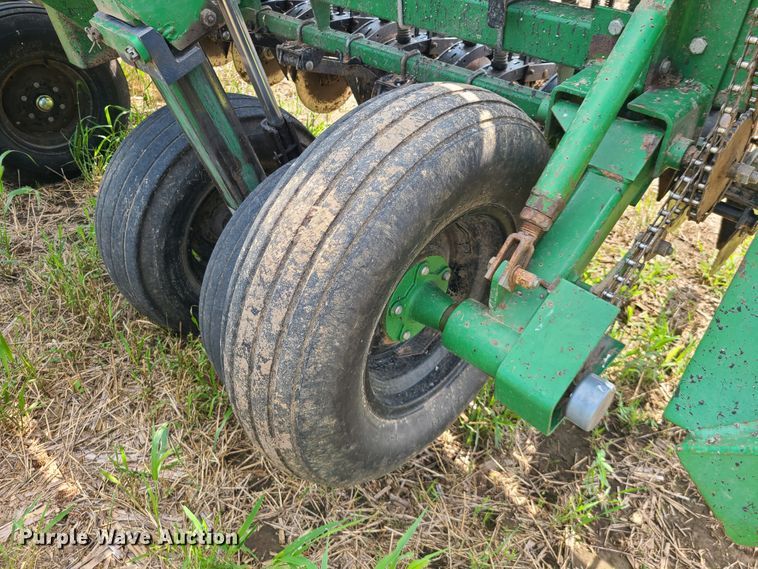 image for item L1269 Great Plains Solid Stand 15  grain drill